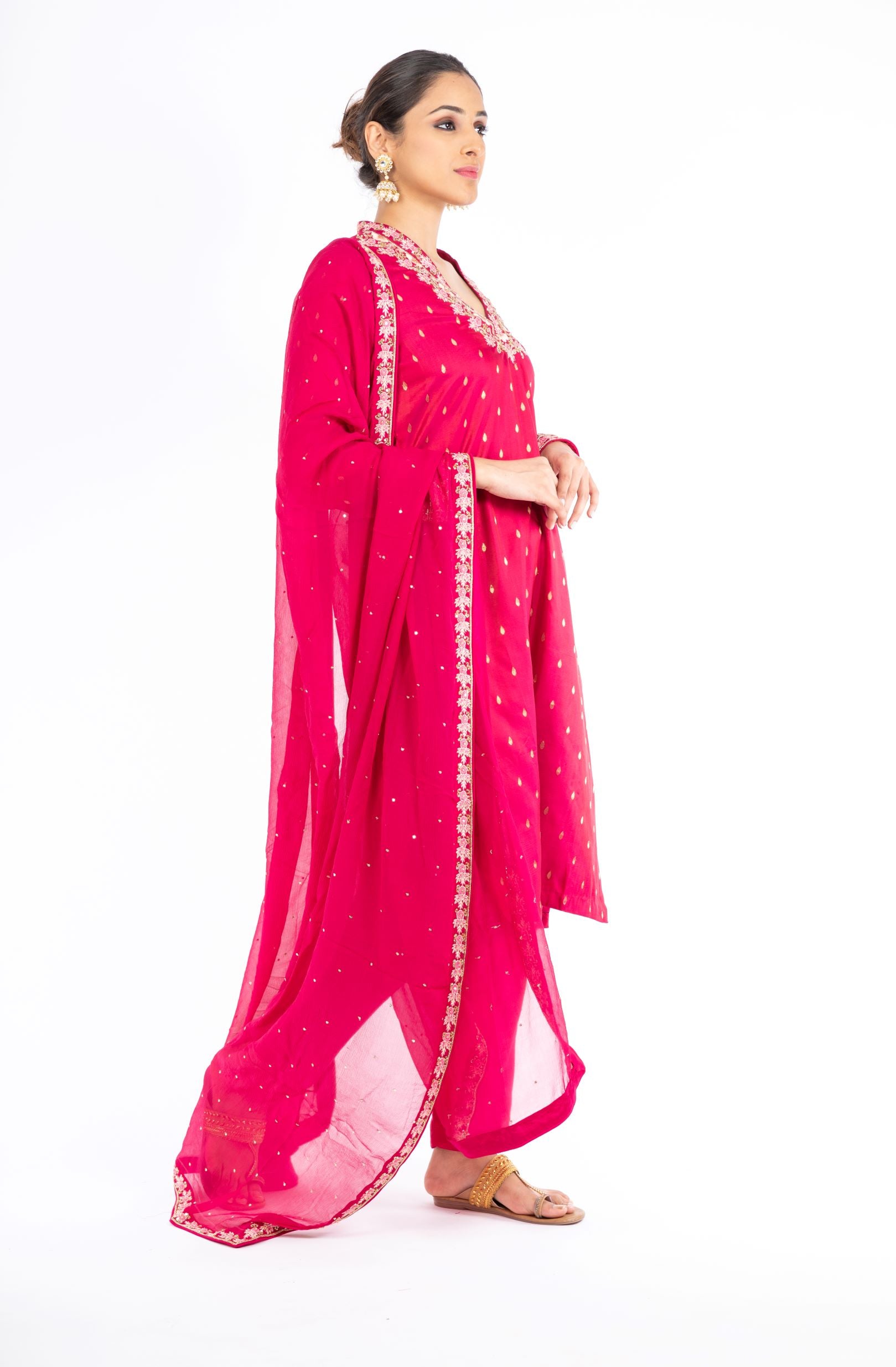 Beauteous Raspberry Pink Color Handloom Silk Salwar Kameez