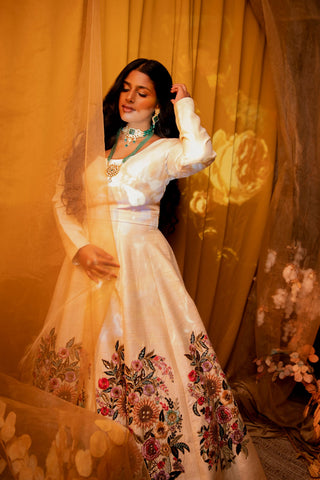 Mesmerizing Cream Color Floor-length Partywear Gown