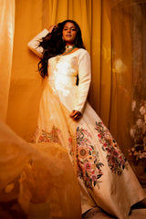 Mesmerizing Cream Color Floor-length Partywear Gown