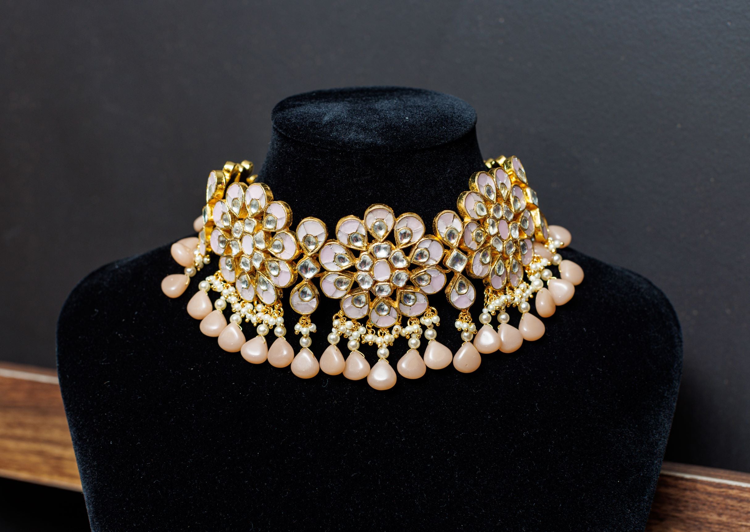 Pastel Pink Ahmedabadi Paachi Kundan Choker Anahita