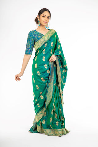 Ravishing Green and Blue Double Shaded Handloom Saree with Kadwa Weaving