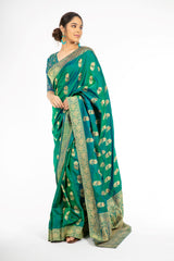 Ravishing Green and Blue Double Shaded Handloom Saree with Kadwa Weaving