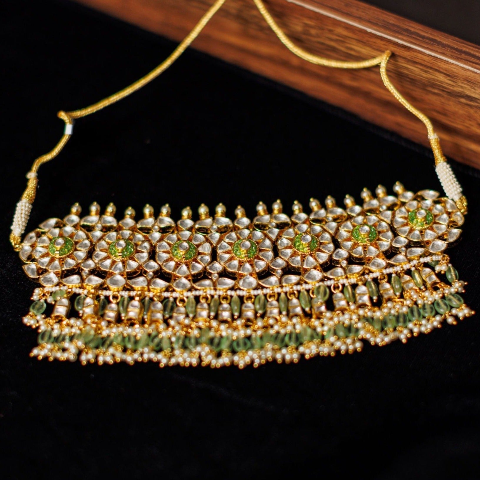 Sage Green Ahmedabadi Paachi Kundan Choker Ava
