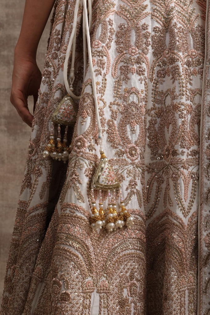 Les Explained Hand Guide Luxury Bridal Couture Explained | Hand Embroidered Bridal Lehenga Guid ...