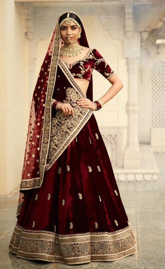 The bride Katrina Kaif @katrinakaif wears a classic Sabyasachi red bridal  lehenga in handwoven matka silk with fine tilla work and… | Instagram