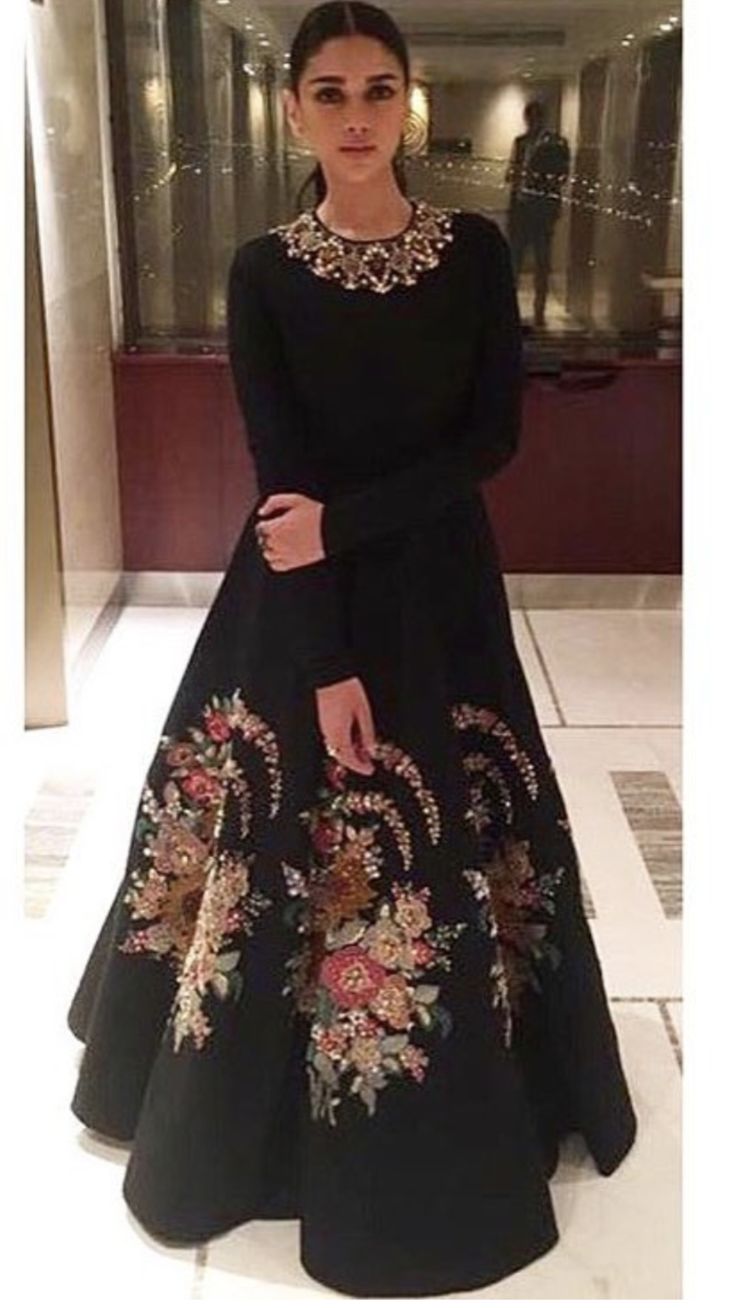 Black Color Designer Gown in Georgette With Digital Print With Dupatta in  USA, UK, Malaysia, South Africa, Dubai, Singapore