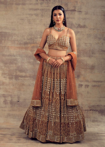 Choosing the Best Bridal Lehenga Color as per the Complexion