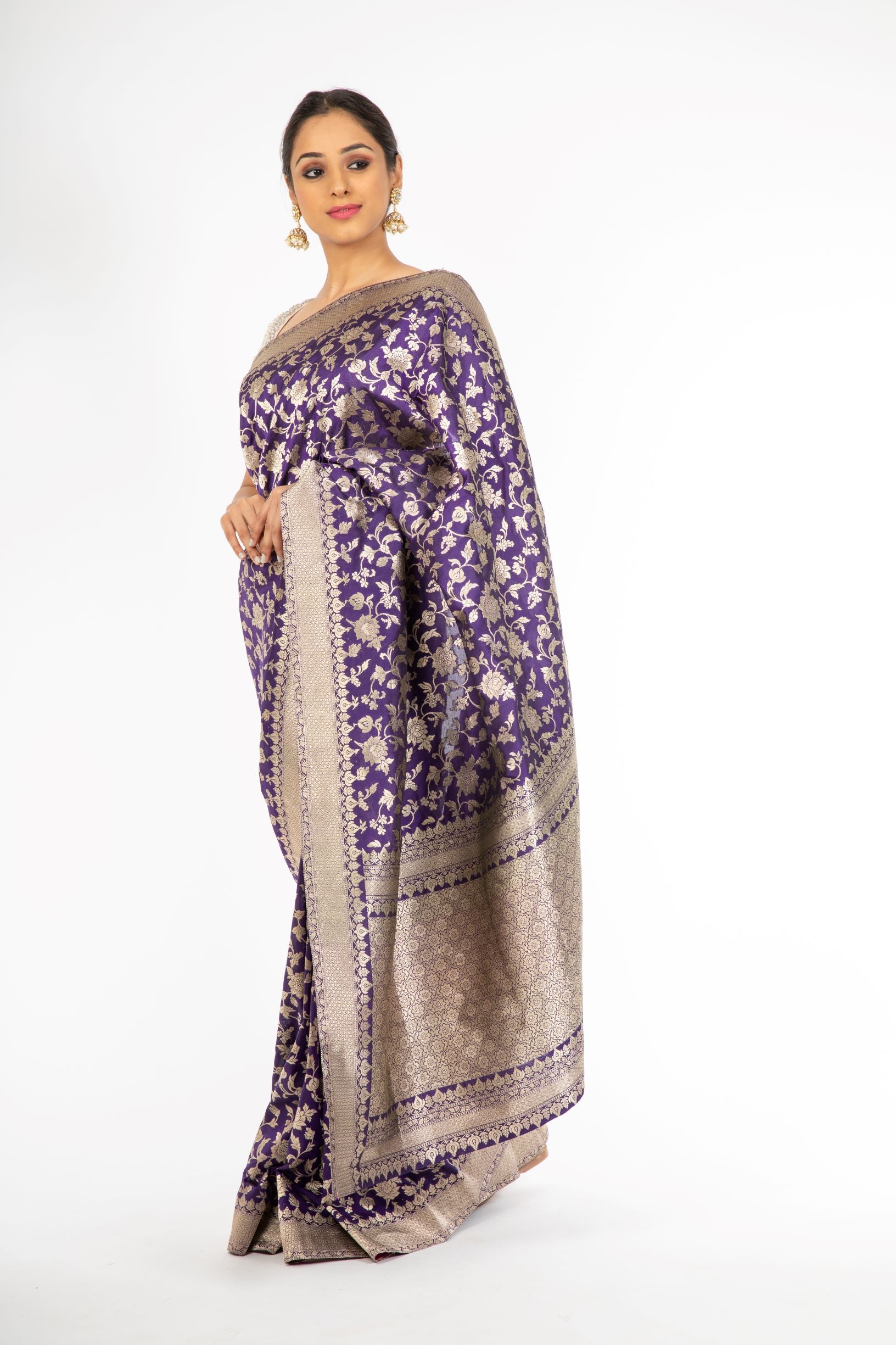 Elegant Violet Color Handloom Pure Silk Jangla Saree